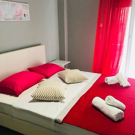 Merilyn Central Apartment Athens Luaran gambar